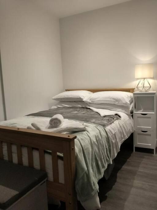 Cosy Garden Studio Room Minimum Two Night Booking Brighton Ngoại thất bức ảnh